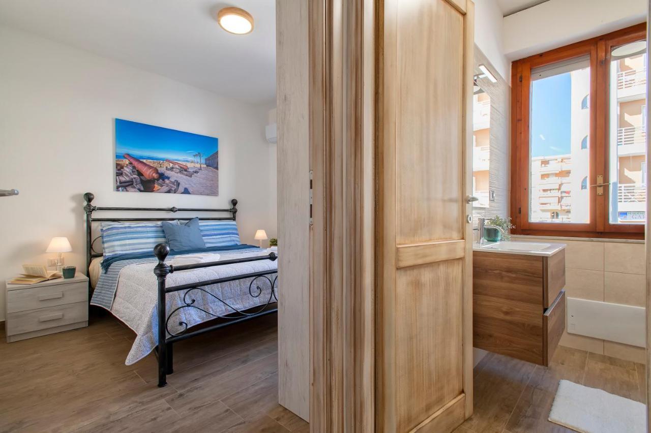 Pufferfish Apartment With Private Terrace Alghero Bagian luar foto
