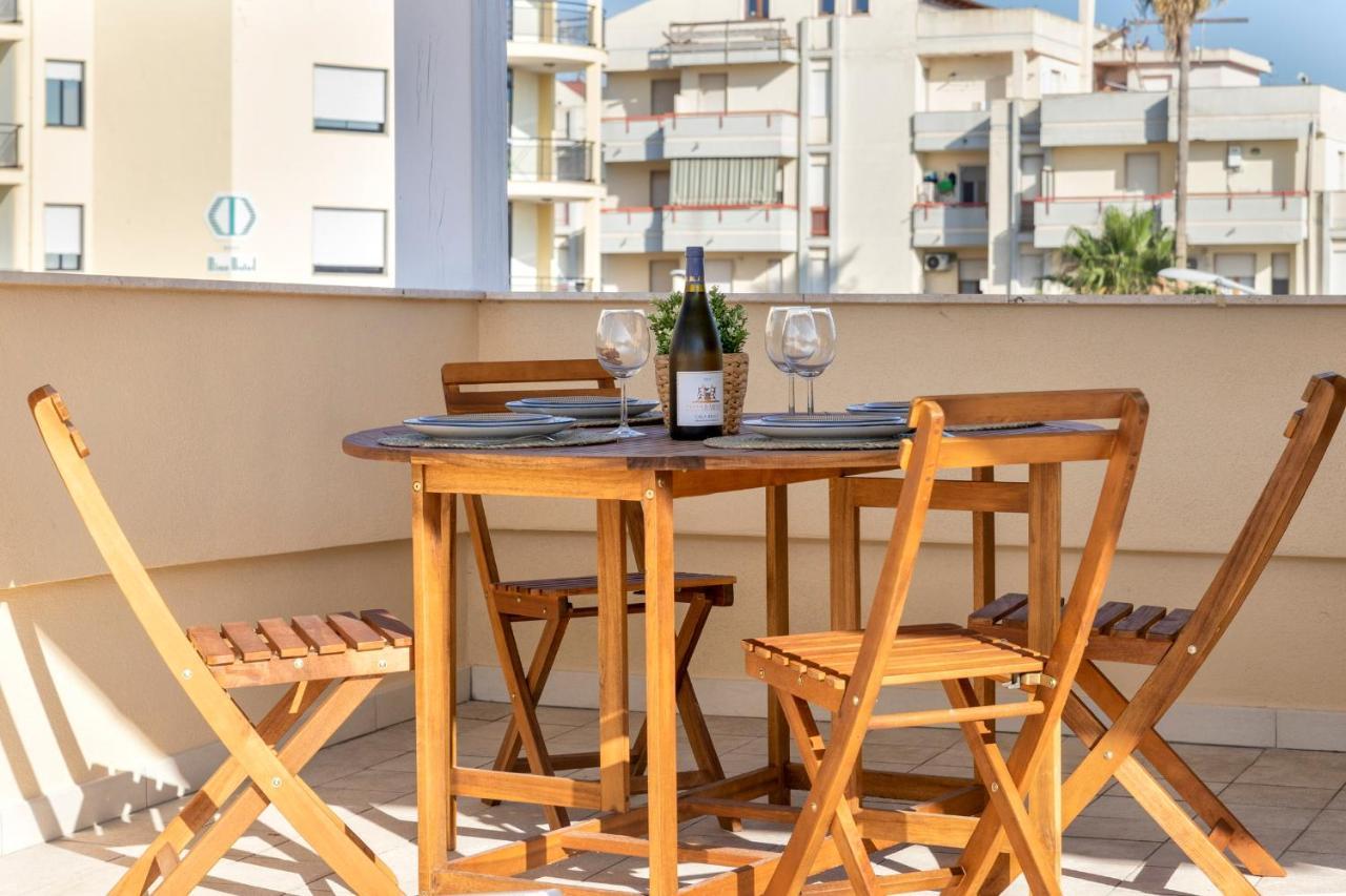 Pufferfish Apartment With Private Terrace Alghero Bagian luar foto