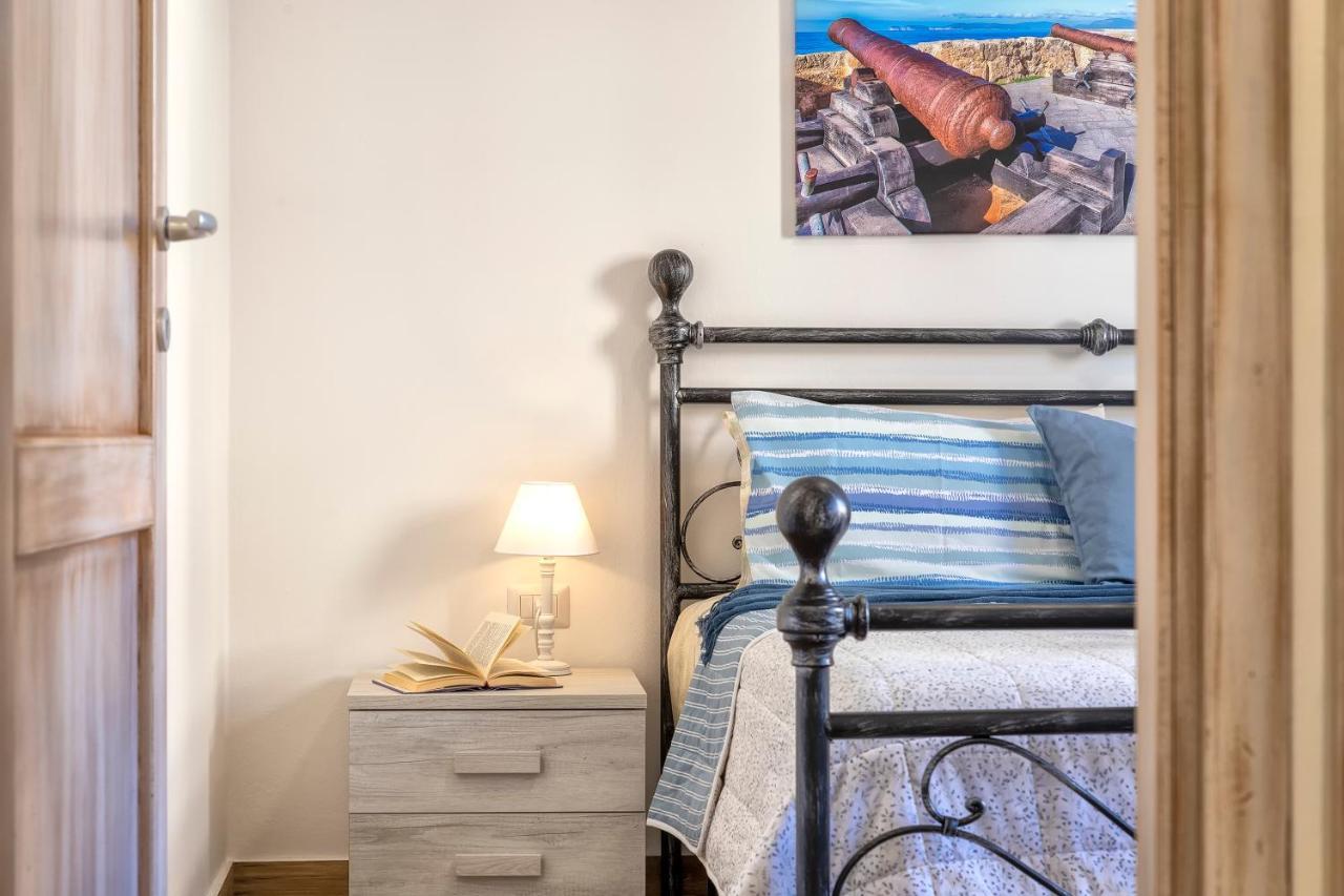 Pufferfish Apartment With Private Terrace Alghero Bagian luar foto