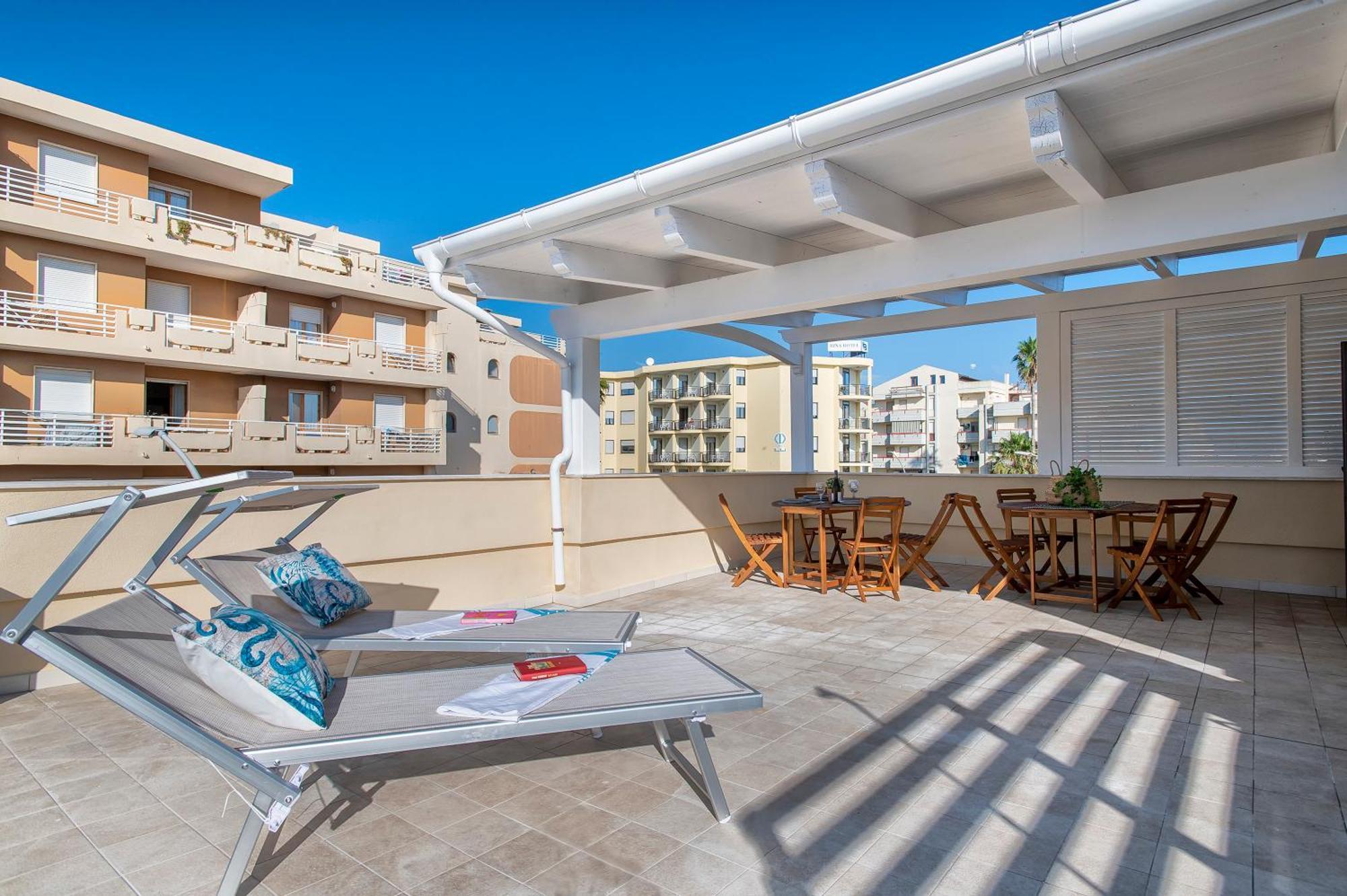 Pufferfish Apartment With Private Terrace Alghero Bagian luar foto