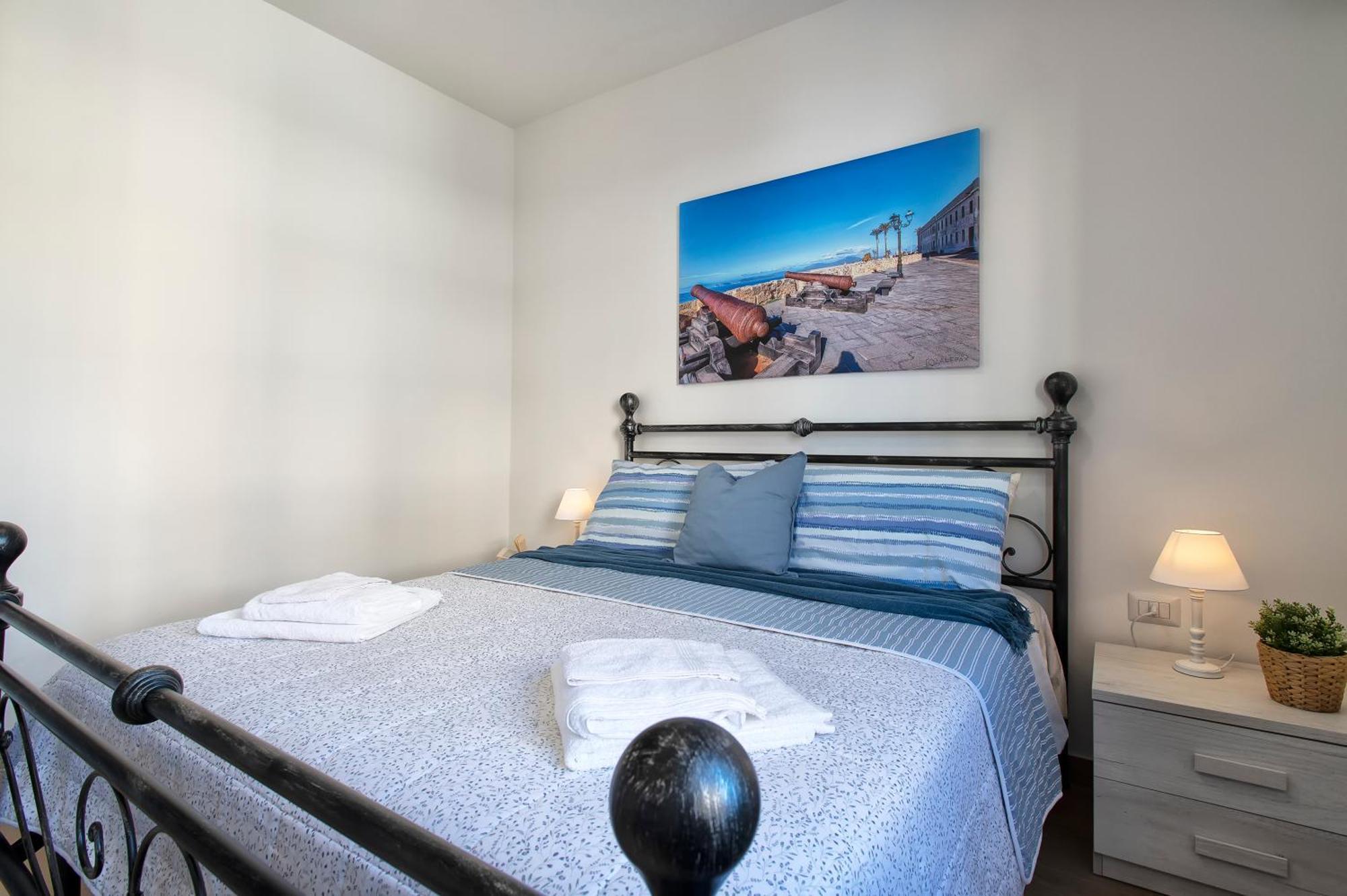 Pufferfish Apartment With Private Terrace Alghero Bagian luar foto