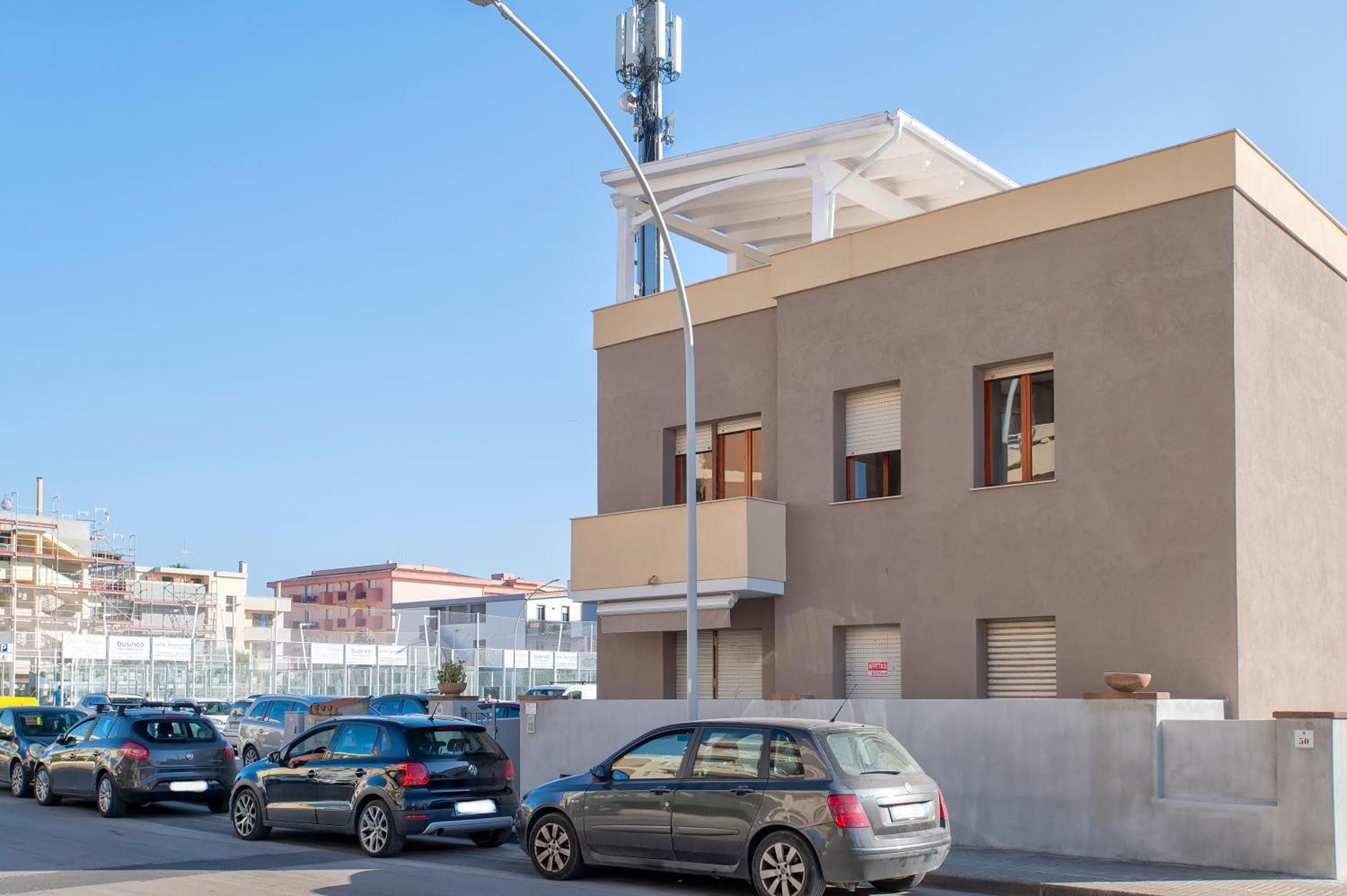 Pufferfish Apartment With Private Terrace Alghero Bagian luar foto